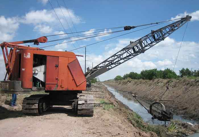 dragline excavator